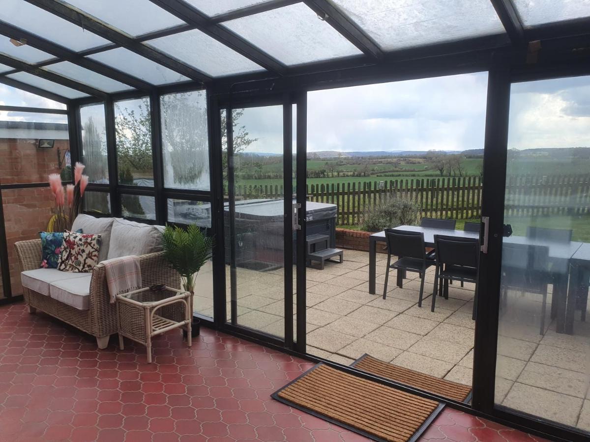 South View Country House Sleeps 12 - Hot Tub - Views Henley-in-Arden Екстер'єр фото